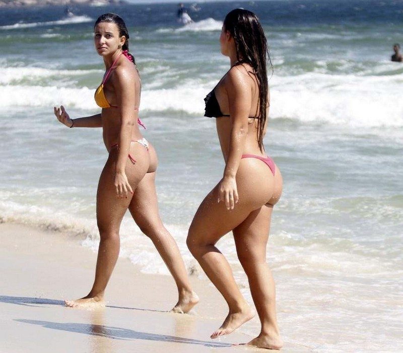 Горячие дамы на пляжах Бразилии