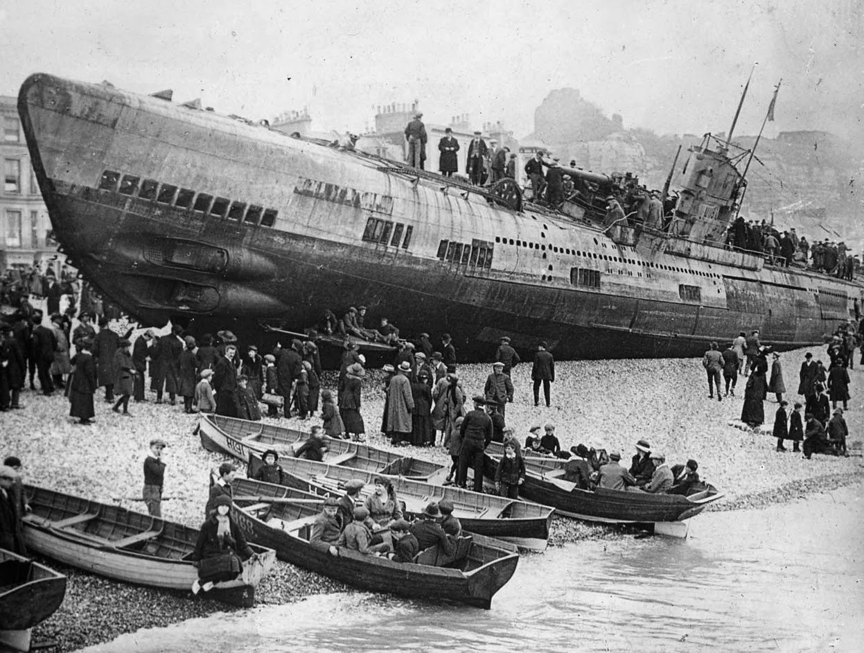 Немецкая подлодка SM U–118 на пляже Гастингса 1919 год, Великобритания