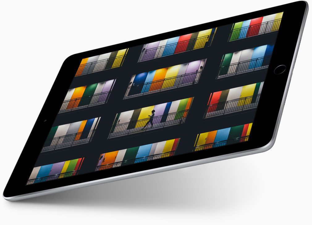 Apple представила iPhone 7 в красном цвете и новый iPad