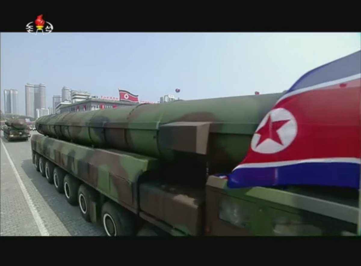 Военный парад в КНДР в честь 105-й годовщины со дня рождения Ким Ир Сена