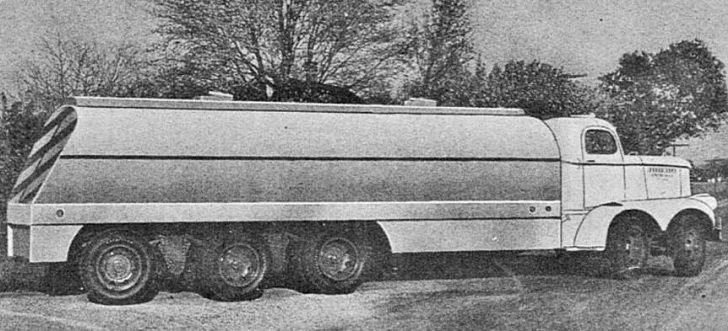 1946 год. Два двигателя, семь карданов, три поворотных оси. Eisenhauer Freighter.