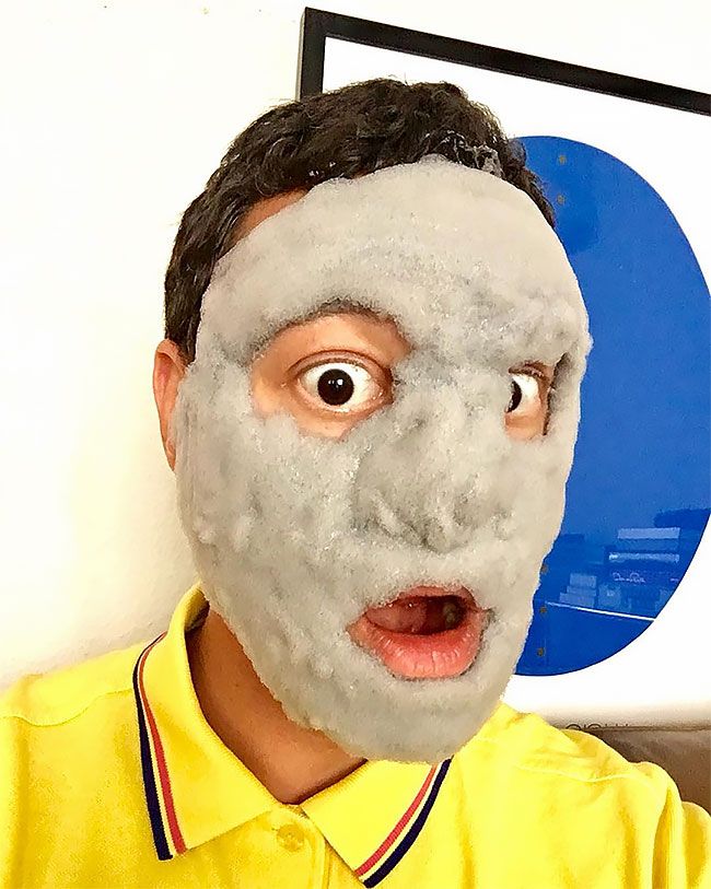 Корейская маска из пены превращает лицо в облако