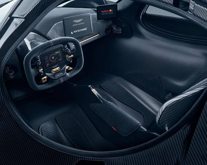 Aston Martin представил серийную версию гиперкара Valkyrie