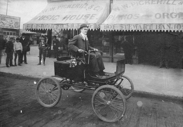 Первый автомобиль в городе, 1899 год, Вашингтон