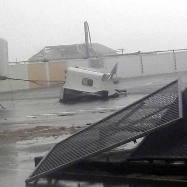 Ураган "Ирма" полностью разрушил остров Сен-Мартен