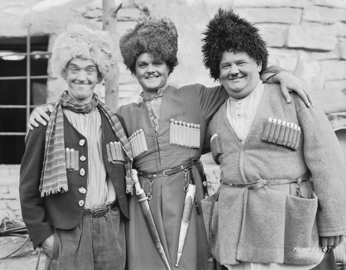 Актеры американской комедии о похищении девушки на Кавказе, 1930 год, США