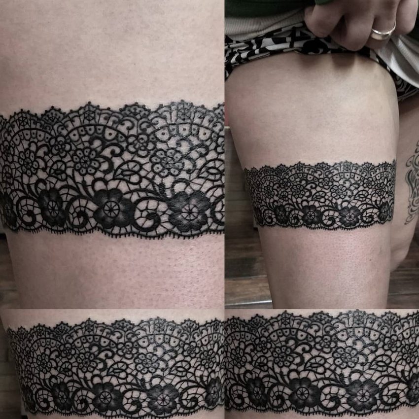 Модный тренд - татуировки в виде чулок