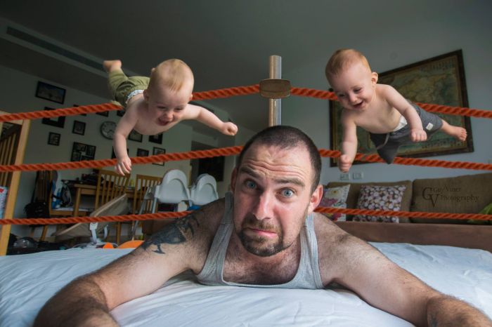 Отец превратил процесс воспитания близнецов в забавный фотопроект 