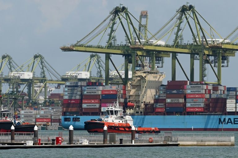 "Тревожный звонок": неприятности Сингапура служат предостережением в отношении торговли