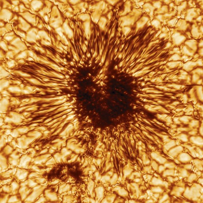 Получен невероятно детальный снимок солнечного пятна