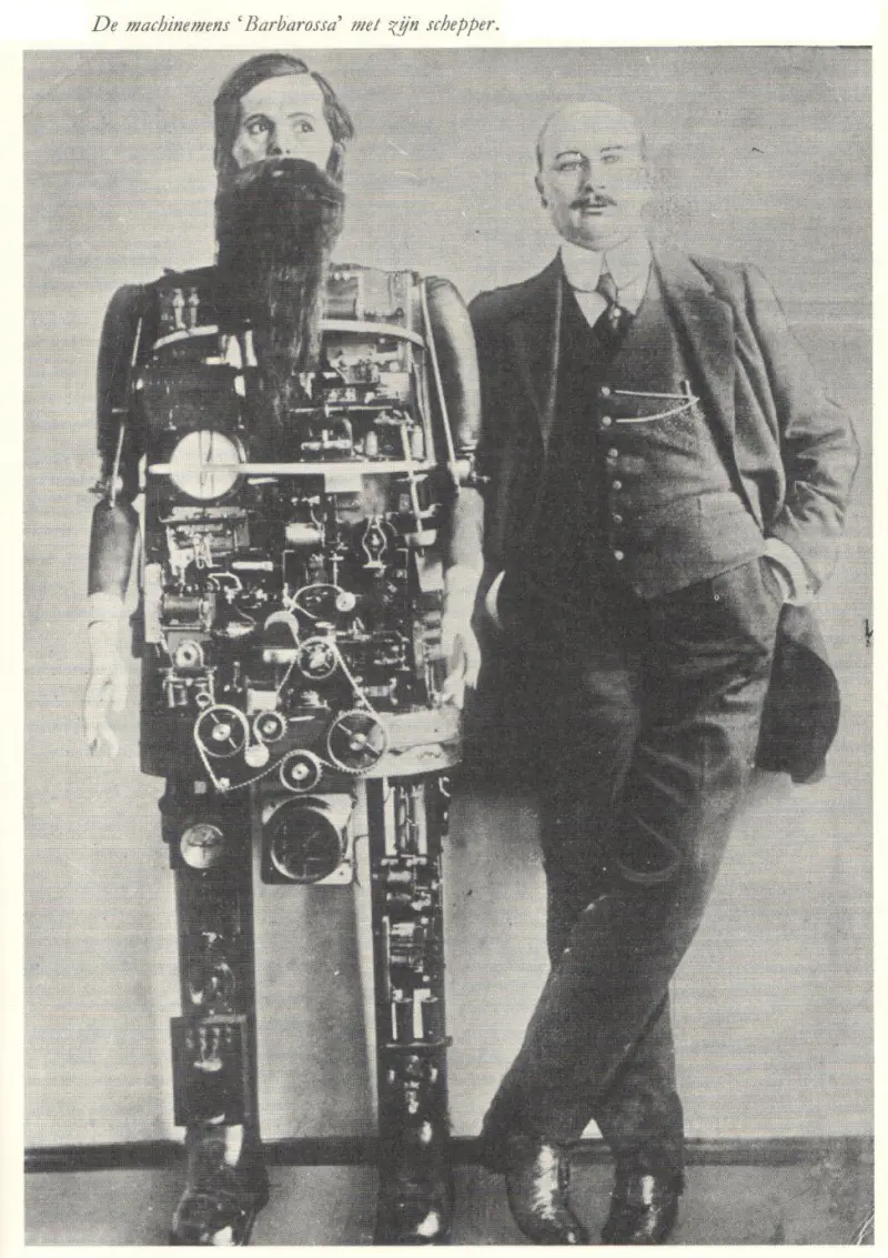 Робот Барбаросса с создателем, Адольфом Уитманом. Германия, 1909 год.