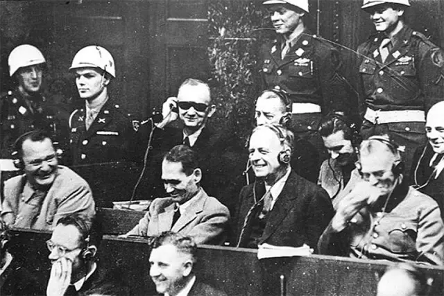 Почему смеялись подсудимые в Нюрнберге?