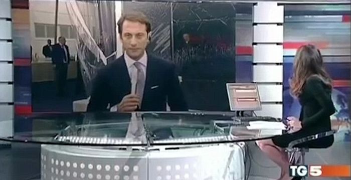 Итальянская телеведущая добавила изюминку в выпуск новостей