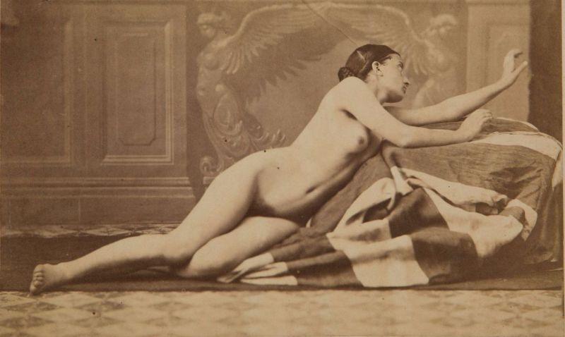 Первые эротические фото