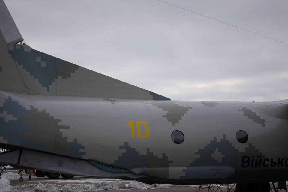Министр обороны Украины обвинил Россию в обстреле украинского военного самолёта
