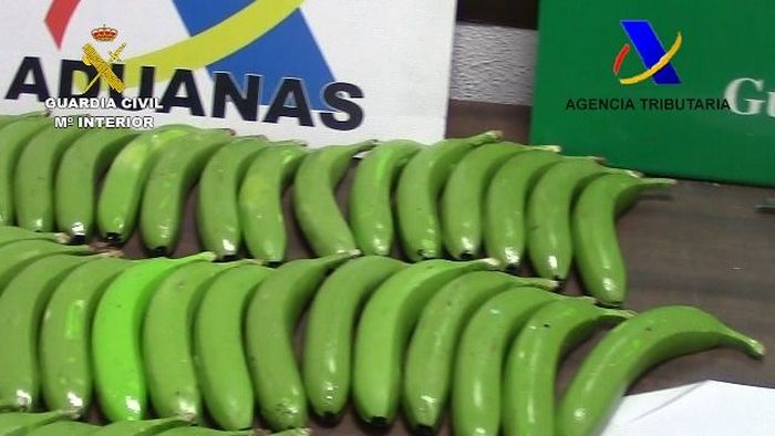 Испанская полиция обнаружила партию кокаина, спрятанную в поддельных бананах