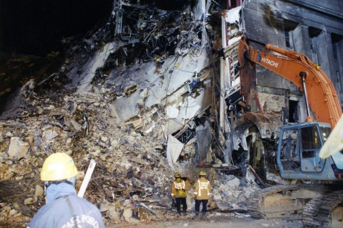 ФБР опубликовало фото, сделанные после атаки на Пентагон 11 сентября 2001 года