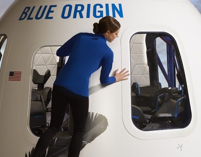 Компания Blue Origin показала интерьер капсулы New Shepard космических туристов