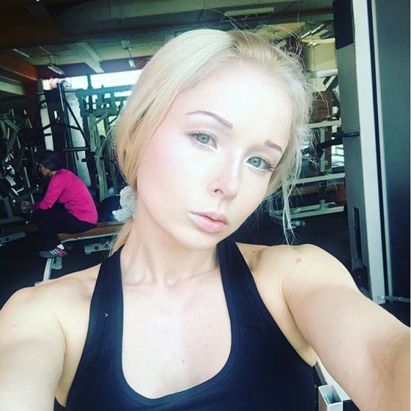Украинская Барби Валерия Лукьянова без макияжа