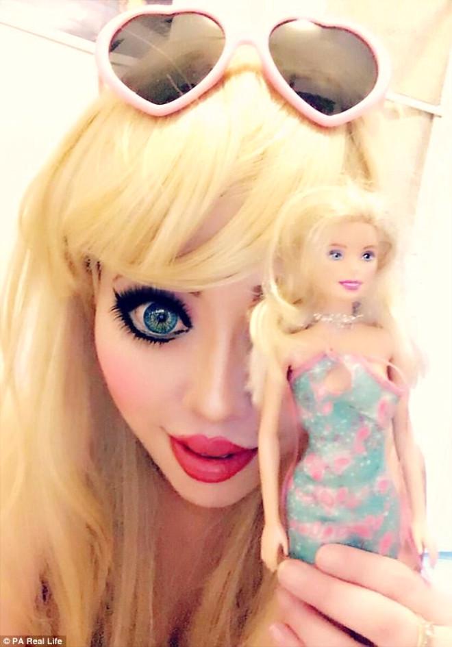 Трансформация из гота в куклу Барби	