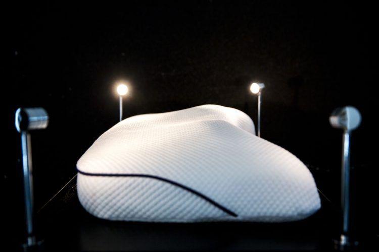 Идеальная подушка для сна по цене новой BMW
