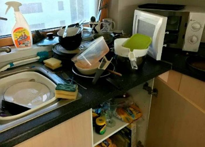 19-летняя студентка одержала победу в конкурсе на самое грязное жилье Великобритании