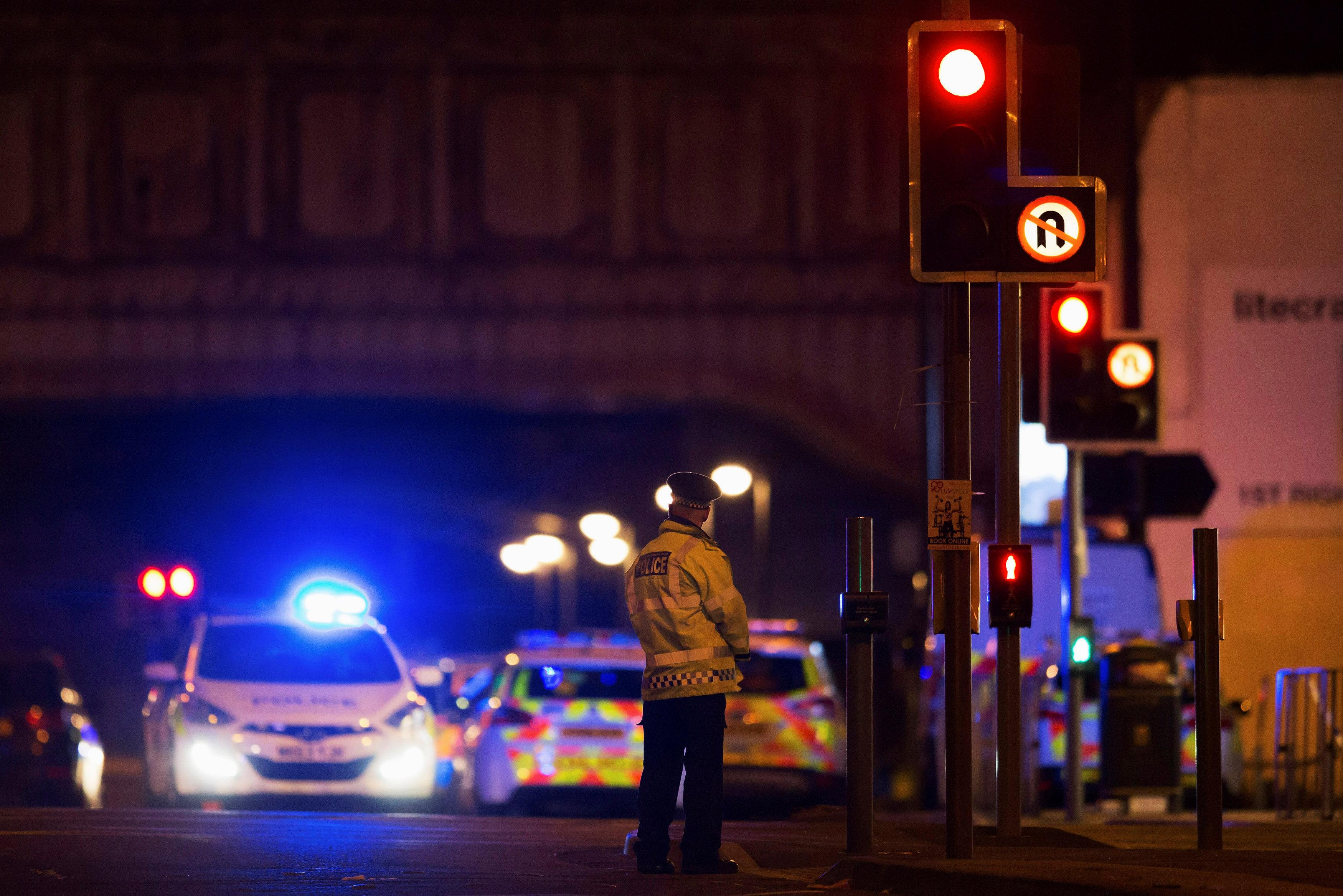 19 погибших и 50 раненых: на концерте в Манчестере прогремел мощный взрыв