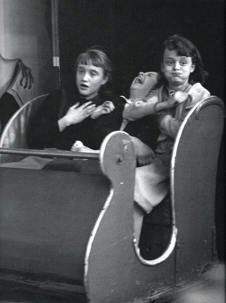 Эмоции девушек после посещения комнаты страха, 1953 год.