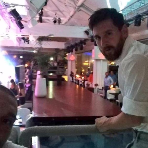 Лионель Месси отдохнул на 37 000 евро в ресторане Ибицы