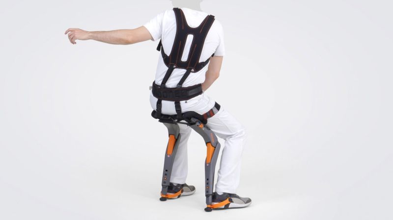Экзоскелет-стул для людей, работающих на ногах