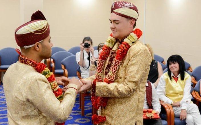 Первый официально зарегистрированный однополый брак среди мусульман