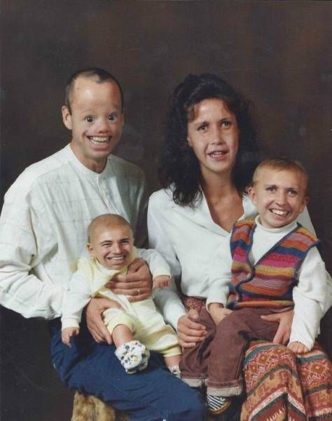 Странные семейные фото