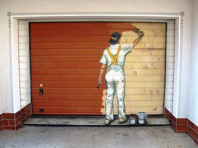 Необычные ворота для гаража