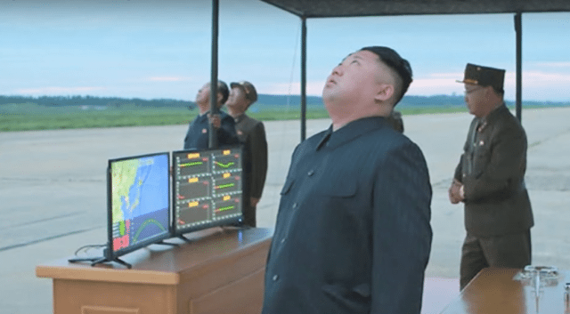 Ким Чен Ын на запуске баллистических ракет