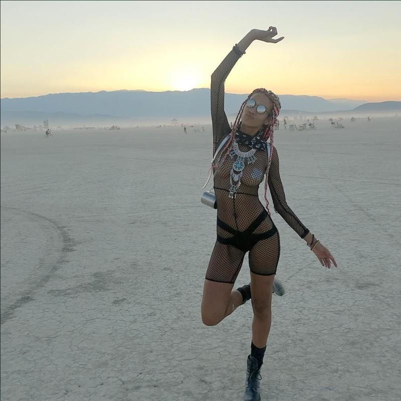 Самые красивые участницы фестиваля Burning Man