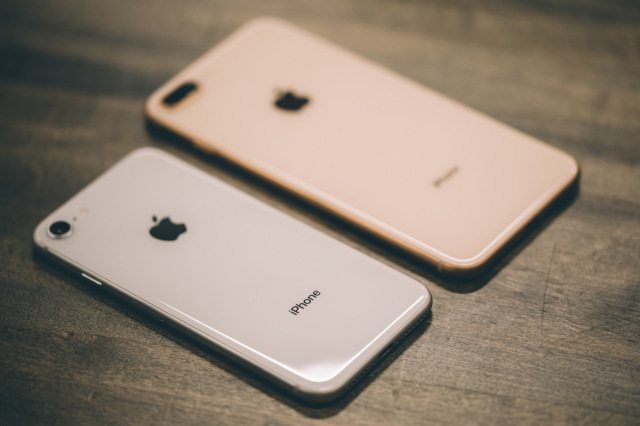Акции Apple показали сильнейшее падение за 1,5 года на фоне низкого спроса на iPhone 8