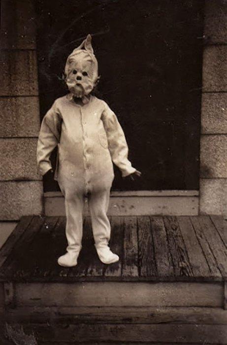 Самые страшные костюмы на Хэллоуин из прошлого