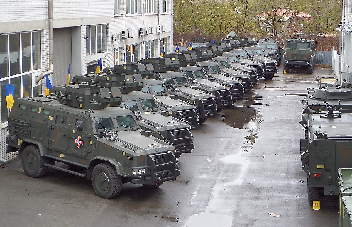 Вооруженные силы Украины получили первую партию из десяти бронеавтомобилей «Козак-2»