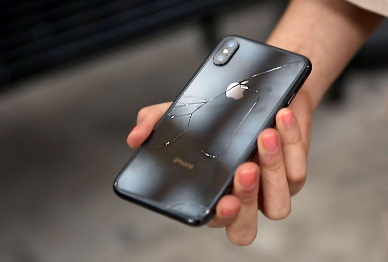 Хрупкие iPhone X загрузят работой ремонтные мастерские