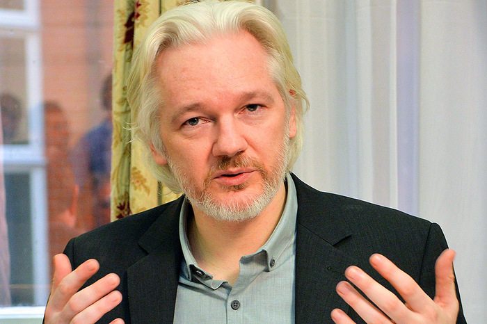 Основатель WikiLeaks Джулиан Ассанж опубликовал 1 января странный код, чем крайне заинтриговал пользователей сети