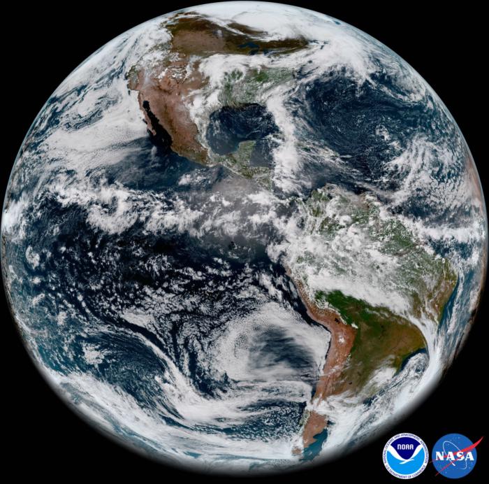 NASA впервые опубликовало изображение Земли, снятое с нового спутника GOES–17