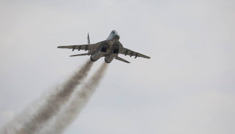 Си Бриз-2018: военные авиаторы имитировали бой на МиГ-29 и учились уклоняться от ПВО на вертолетах