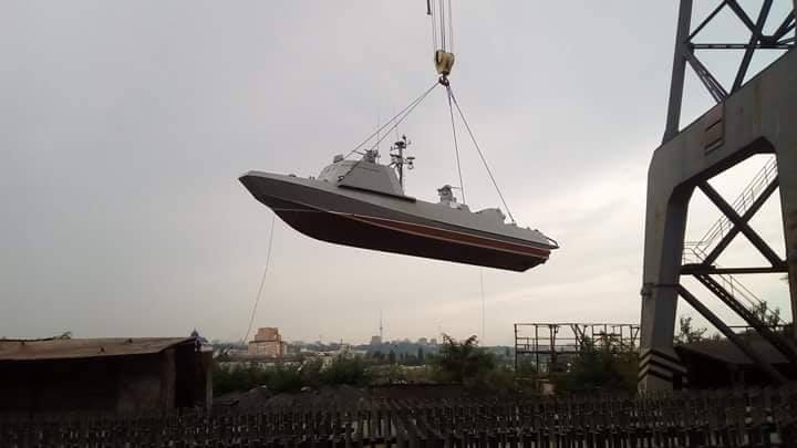Первый десантно-штурмовой катер "Кентавр" (проект 58181): спуск на воду на ПАО "Кузня на Рыбальском"