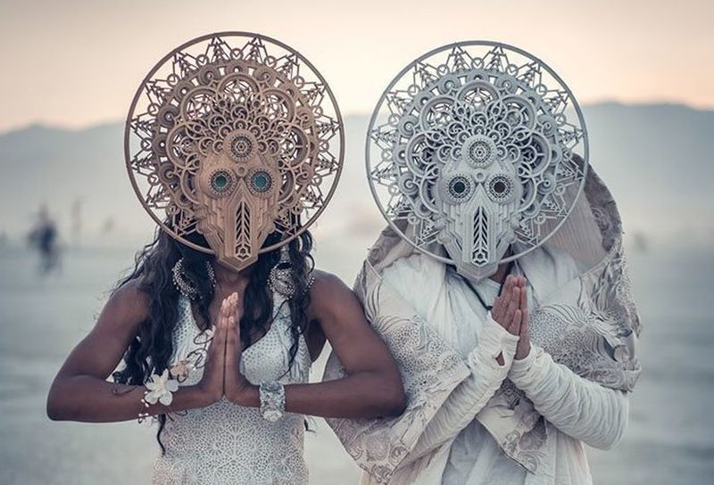 Свадьба в футуристическом стиле на фестивале Burning Man 2018 (37 фото)