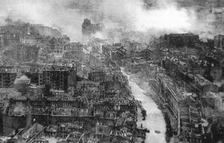 Советские диверсанты взрывают Крещатик, 24 сентября 1941 года, Киев