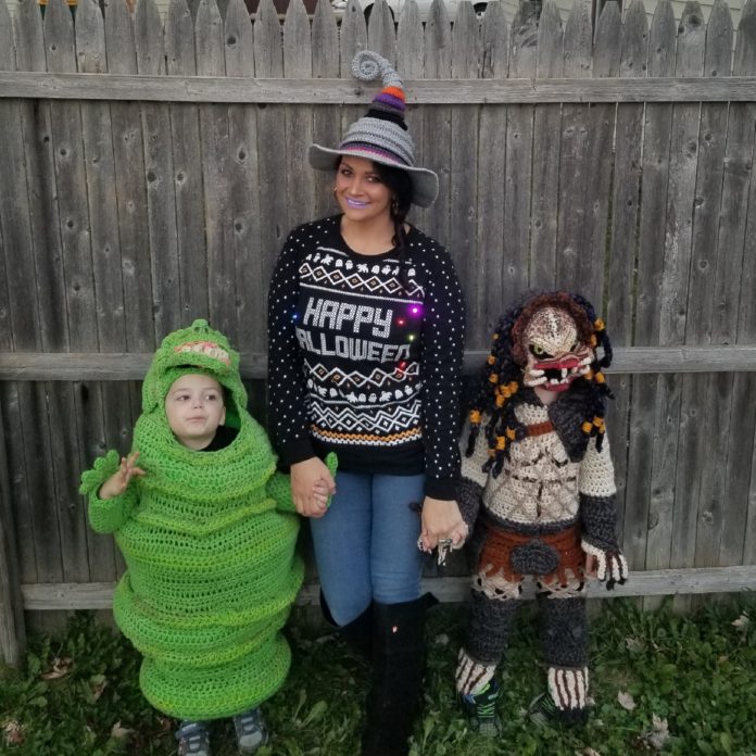 Крутые вязанные детские костюмы на Хеллоуин