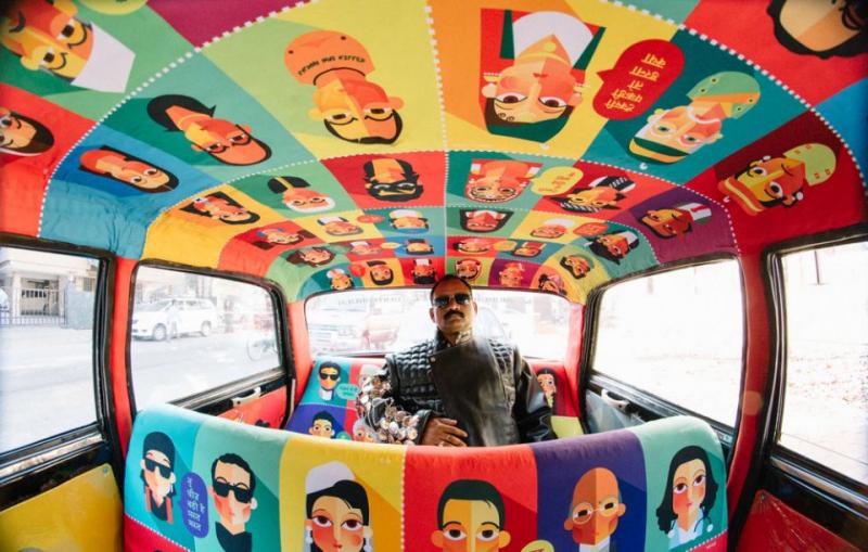 Тюнинг по-индийски: компания Taxi Fabric превращает мумбайские такси в арт-галереи 