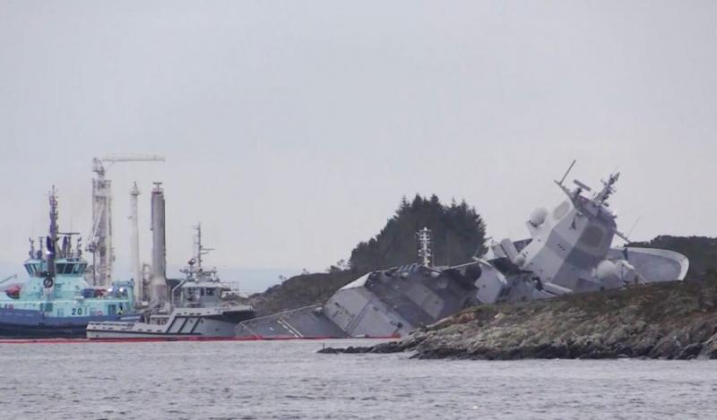 Потеря на учениях Trident Juncture 2018:фрегат ВМС Норвегии Helge Ingstad столкнулся с танкером