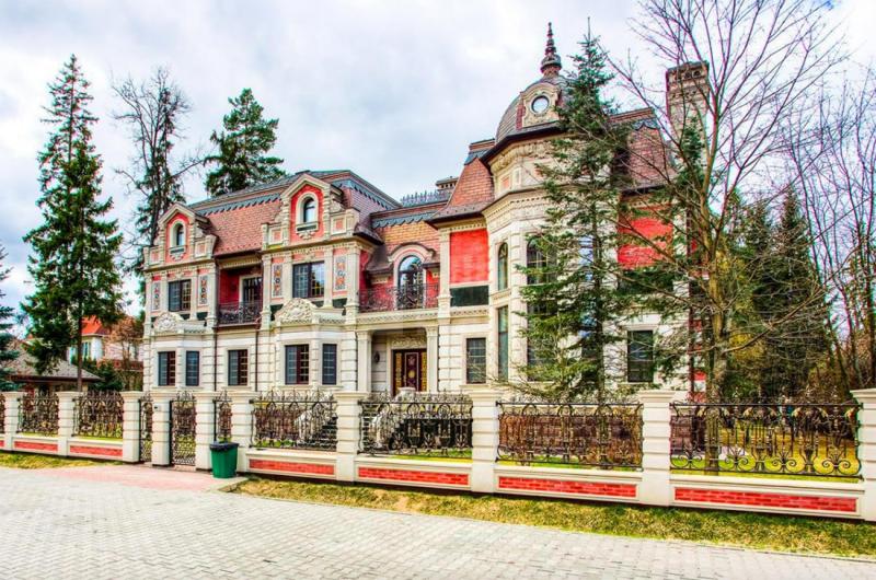 От $12 000 000: особняки московских миллионеров, выставленные на продажу