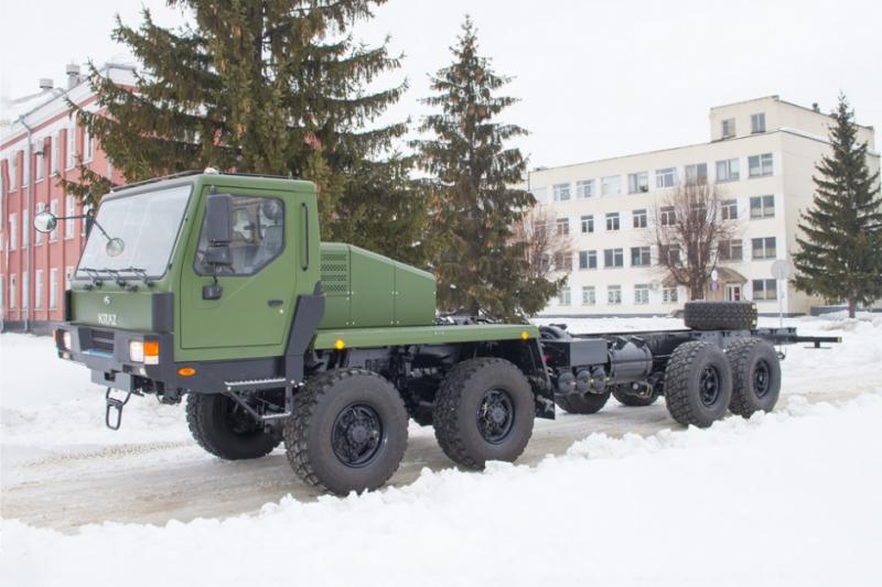 ПАО "АвтоКрАЗ" передал заказчику шасси для оперативно-тактического ракетного комплекса "Нептун"